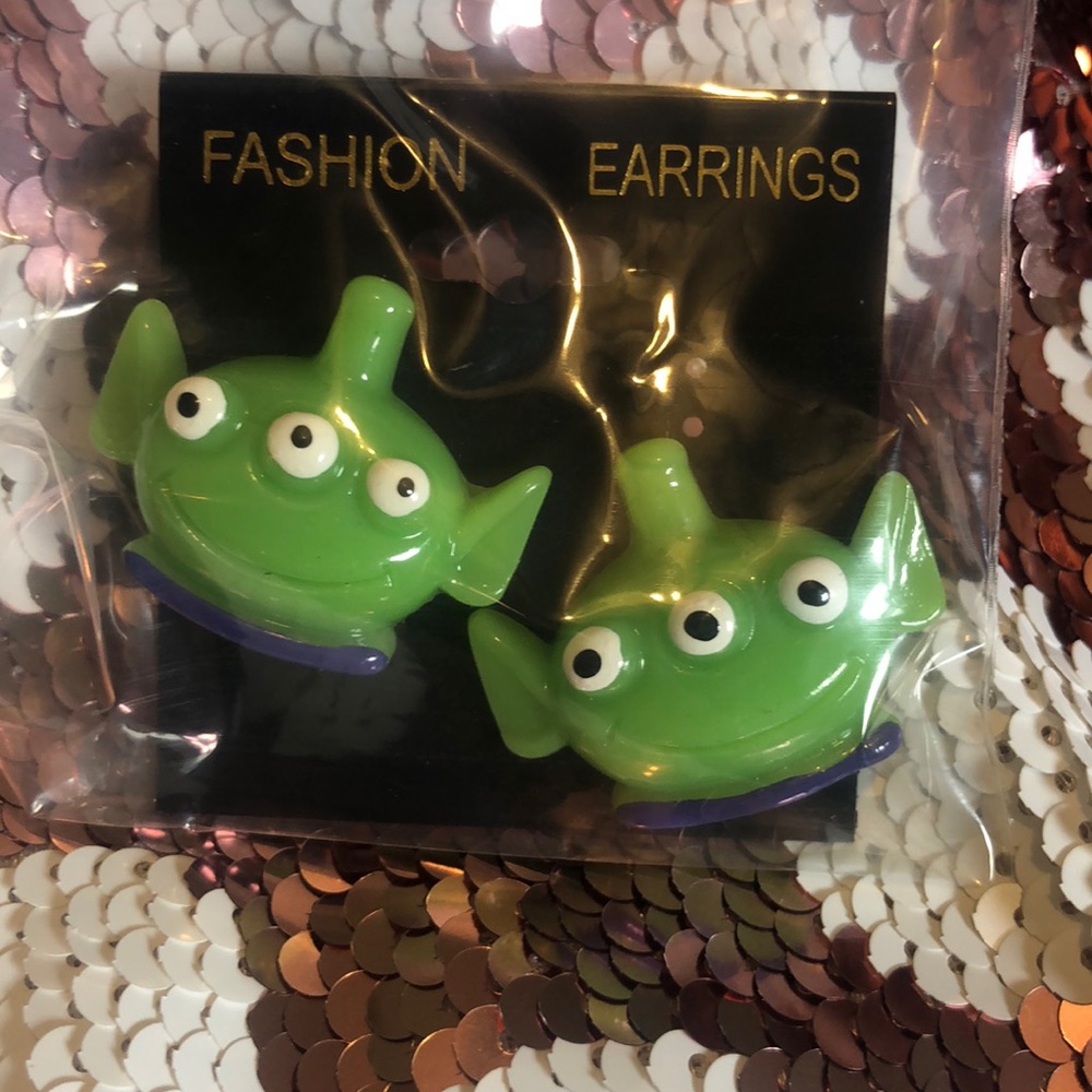 Buzz light year martians 👽 earrings!